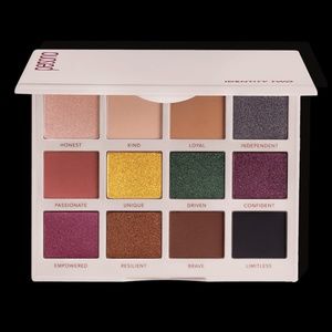 Persona Cosmetics Identity Two Eyeshadow Pallete